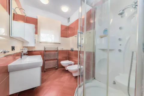 Zagreb, Gornji Bukovac - Prekrasna vila s vrtom, 591 m2