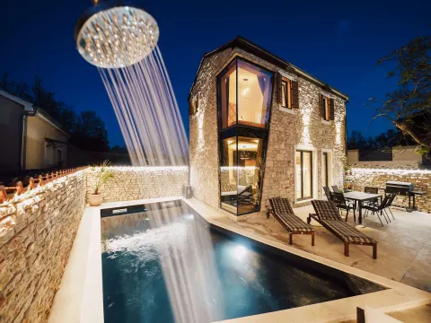 Zadar, Privlaka – Novoizgrađena kameno-moderna vila