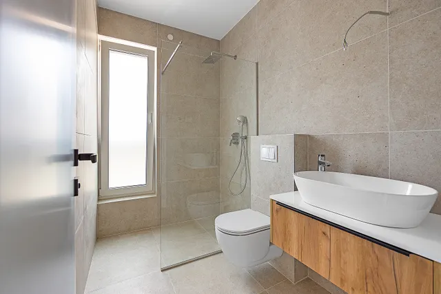 Istra, Tar - Ekskluzivan penthouse s krovnom terasom u novogradnji 130 m2