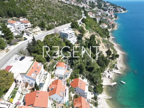 Omiš, Stanići - građevinsko zemljište 1214 m2 s projektom