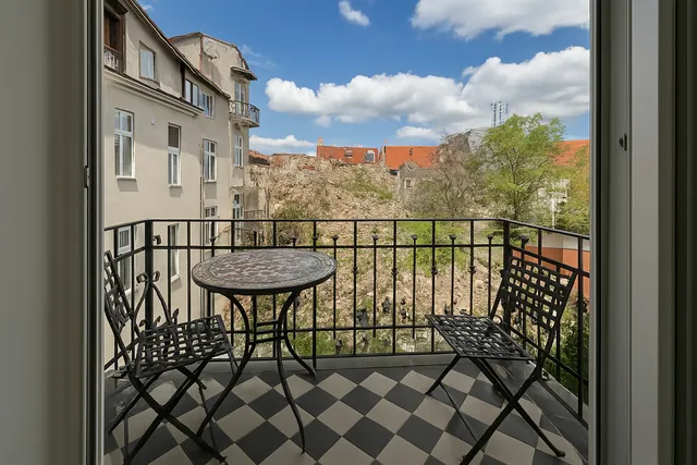 Zagreb, Centar – Četverosoban stan od 90 m² s terasom