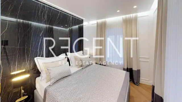 Split, Centar - Dioklecijanova Palača dva studio apartmana 65 m2