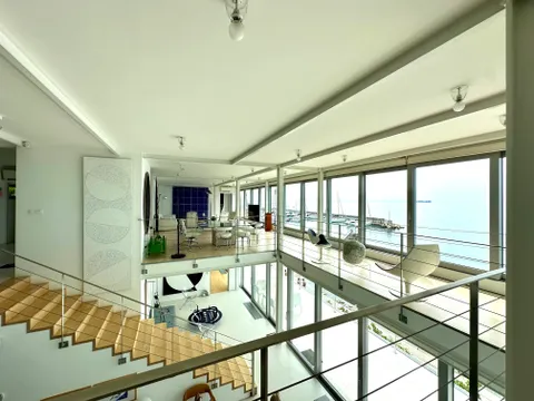 Rijeka - Moderna vila prvi red do mora 600 m2