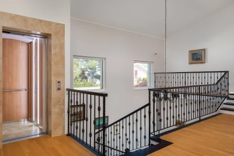 Šibenik - Prekrasna luksuzna vila uz more 1000 m2