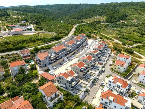 Brač, Sutivan - Dvosoban stan u stambenom kompleksu 95,53 m2