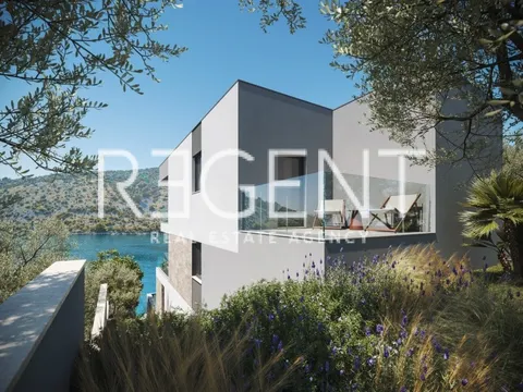 Marina, Vinišće - Zemljište s projektom za gradnju vile i ishodovanom građevinskom dozvolom, 605 m2