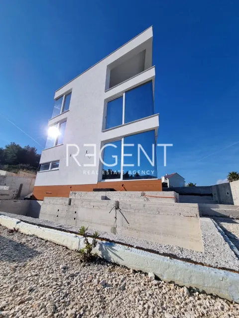 Trogir, Čiovo - Luksuzna novoizgrađena vila 100 m od mora, 579m2