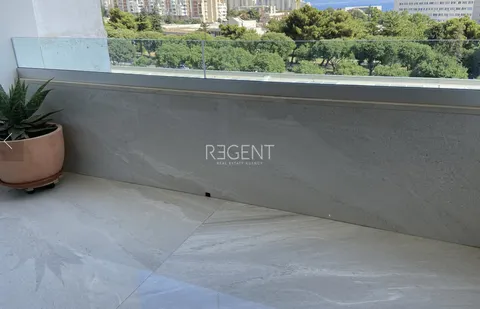Split, Kroz Smrdećac - atraktivan komforan dvosoban stan 93 m2