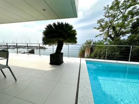 Rijeka - Moderna vila prvi red do mora 600 m2