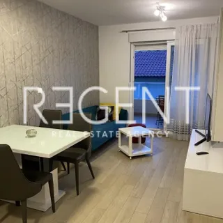 Split, Stobreč- Jednosoban stan za dugoročan najam
