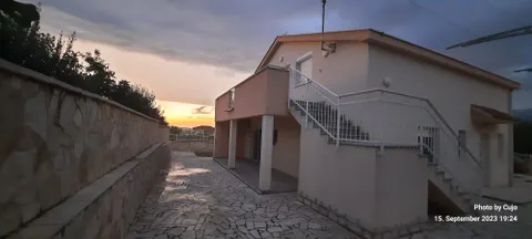 Zadar, Ražanac - predivna kuća od 220m2 na parceli od 477m2 prodaja
