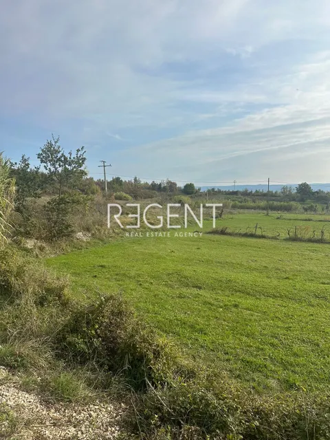 Istra, Oprtalj – Građevinsko zemljišto s projektom, NOVA CIJENA!