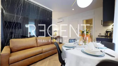 Split, Centar - Dioklecijanova Palača dva studio apartmana 65 m2