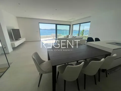 Sukošan – Luksuzno moderan stan s krovnom terasom 139 m2