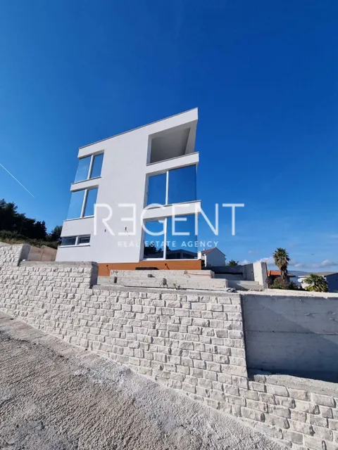 Trogir, Čiovo - Luksuzna novoizgrađena vila 100 m od mora, 579m2