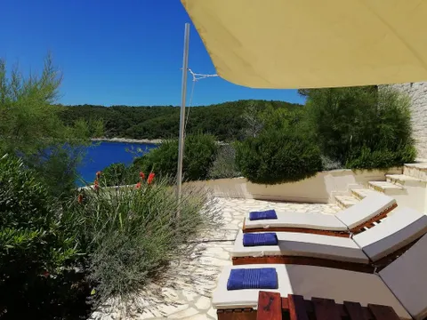 Otok Korčula - Prekrasna zapanjujuća vila uz more 312 m2