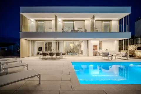 Brač, Sutivan - Predivna vila u blizini mora, 274m2