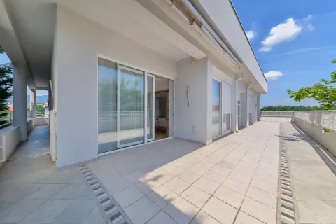 Zagreb, Pantovčak - Luksuzan dvoetažni penthouse 277 m2, NAJAM