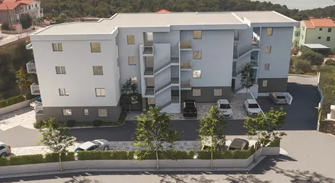 Trogir, Seget Donji – Dvosoban stan s balkonom 52 m2, novogradnja
