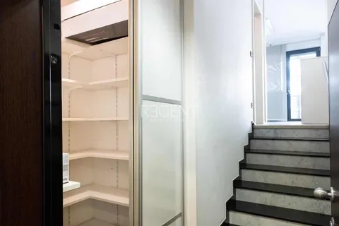 Zagreb, Špansko, Nova Galerija - Moderan trosobni stan novogradnja