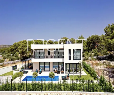 Šibenik, Brodarica – Nova prekrasna vila
