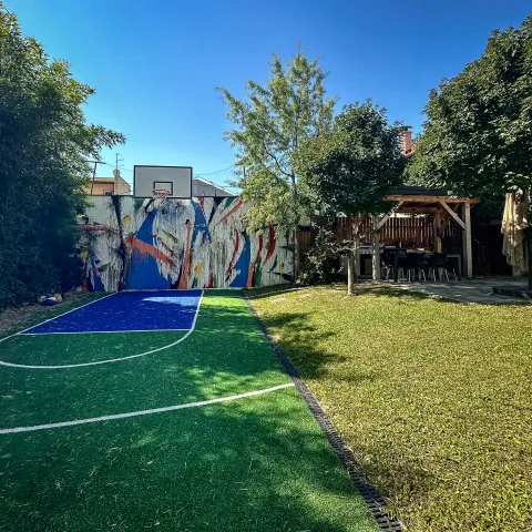 Zagreb, Maksimir - Obiteljska dvojna kuća na tri etaže