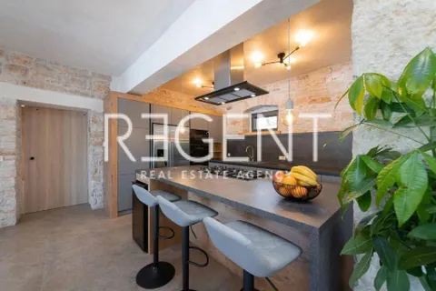 Istra, Tinjan – Elegantna vila s bazenom