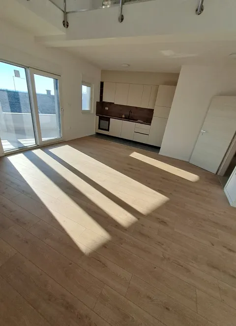 Zagreb, Sesvete - Poslovni stambeni prostor novogradnja 171m2 najam