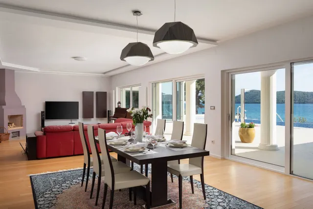 Šibenik - Prekrasna luksuzna vila uz more 1000 m2