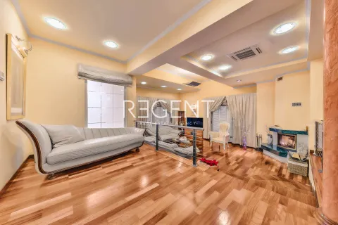 Zagreb, Maksimir – Prekrasna obiteljska vila s bazenom 600 m2