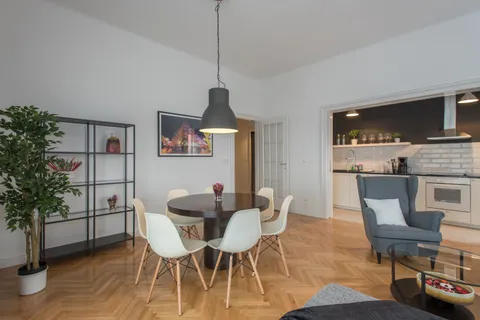 Zagreb, Draškovićeva- Luksuzan šesterosoban penthouse 218m2