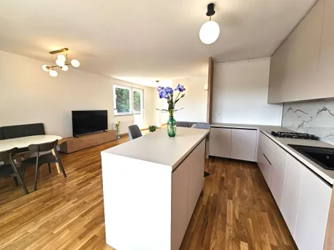 Zagreb, Pantovčak - Četverosoban stan s terasom + garaža 118 m2, Prvi najam