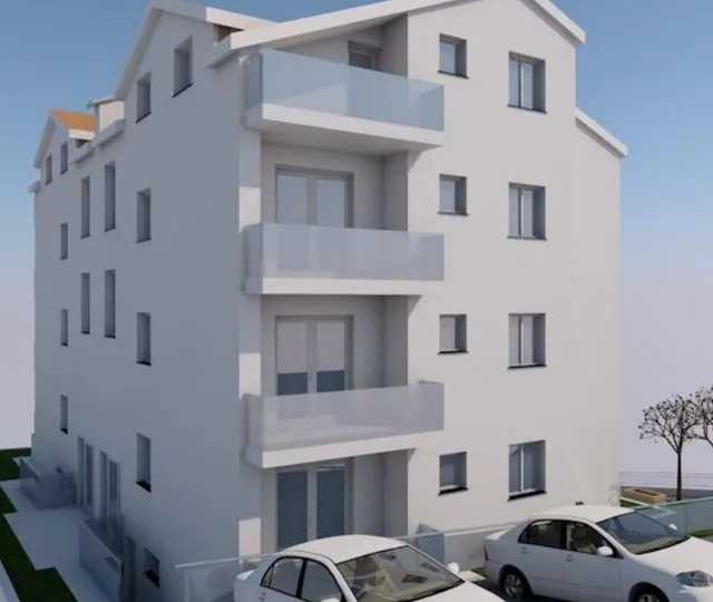 Sinj - Trosoban stan s balkonom 87 m2