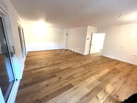 Zadar, Sukošan - Luksuzan trosoban stan 125 m2 novogradnja