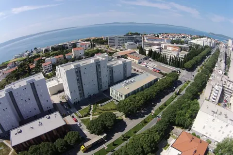 Split - Poslovni prostor na frekventnoj lokaciji 64 m2 DUGOROČAN NAJAM