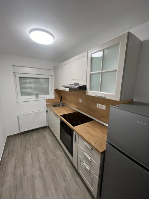 Zagreb, Maksimir - dvosoban stan s parkirnim mjestom 55 m2 najam