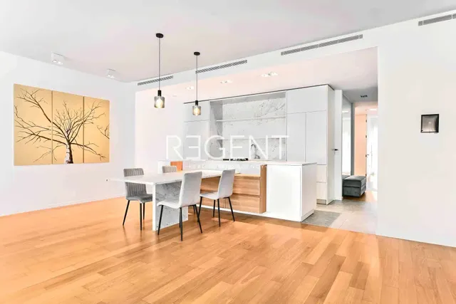 Zagreb, Ban Centar – Trosoban stan 131 m2