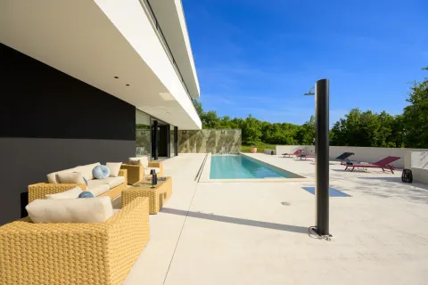 Istra, Grožnjan - Luksuzna dizajnerska vila 682 m2 novogradnja