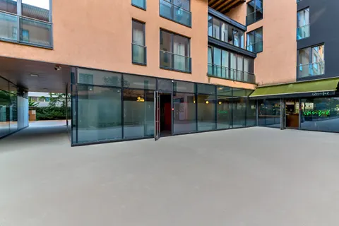 Zagreb, Radnička - Poslovni prostor na tri etaže 460 m2