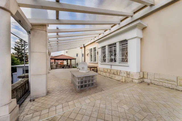 Zagreb, Šalata – Luksuzna obiteljska vila 325 m2