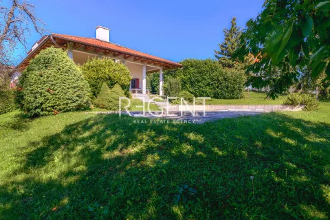 Zagreb, Šestine - Obiteljska vila okružena zelenilom 550 m2
