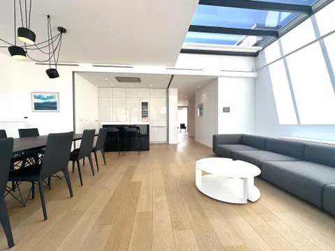 Zagreb, Centar, Ban Centar - Ekskluzivan penthouse s pogledom na katedralu