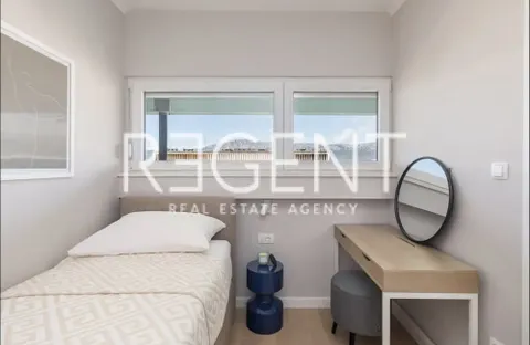 Split, Spinut - Penthouse za dugoročan najam 78 m2