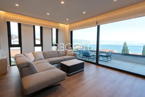 Opatija – Moderan trosoban stan s pogledom na more 128,52 m2
