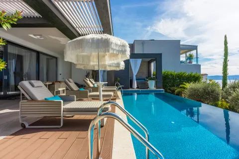 Crikvenica - Prekrasna vila s panoramskim pogledom 400 m2