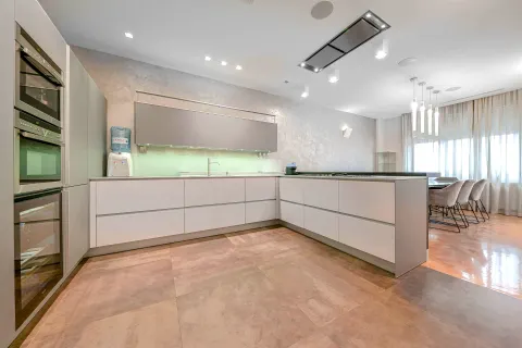 Zagreb, Gajeva - Luksuzan četverosoban stan 170 m2