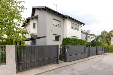 Zagreb, Lašćina – Obiteljska kuća na vrhunskoj lokaciji 395 m2