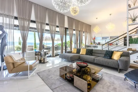 Crikvenica - Prekrasna vila s panoramskim pogledom 400 m2