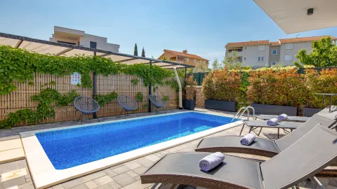Krk - Luksuzna vila za najam 120 m2