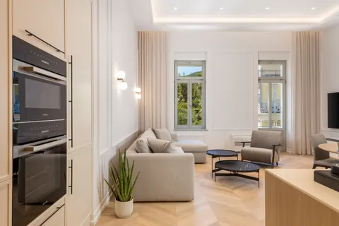 Opatija, Centar - Luksuzan stan u vili na jedinstvenoj lokaciji, 73 m2